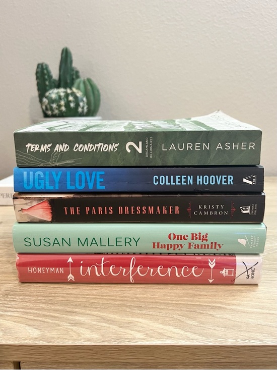 Other - 5 Book Romance Bundle Colleen Hoover Lauren Asher Paris Dressmaker Lot
